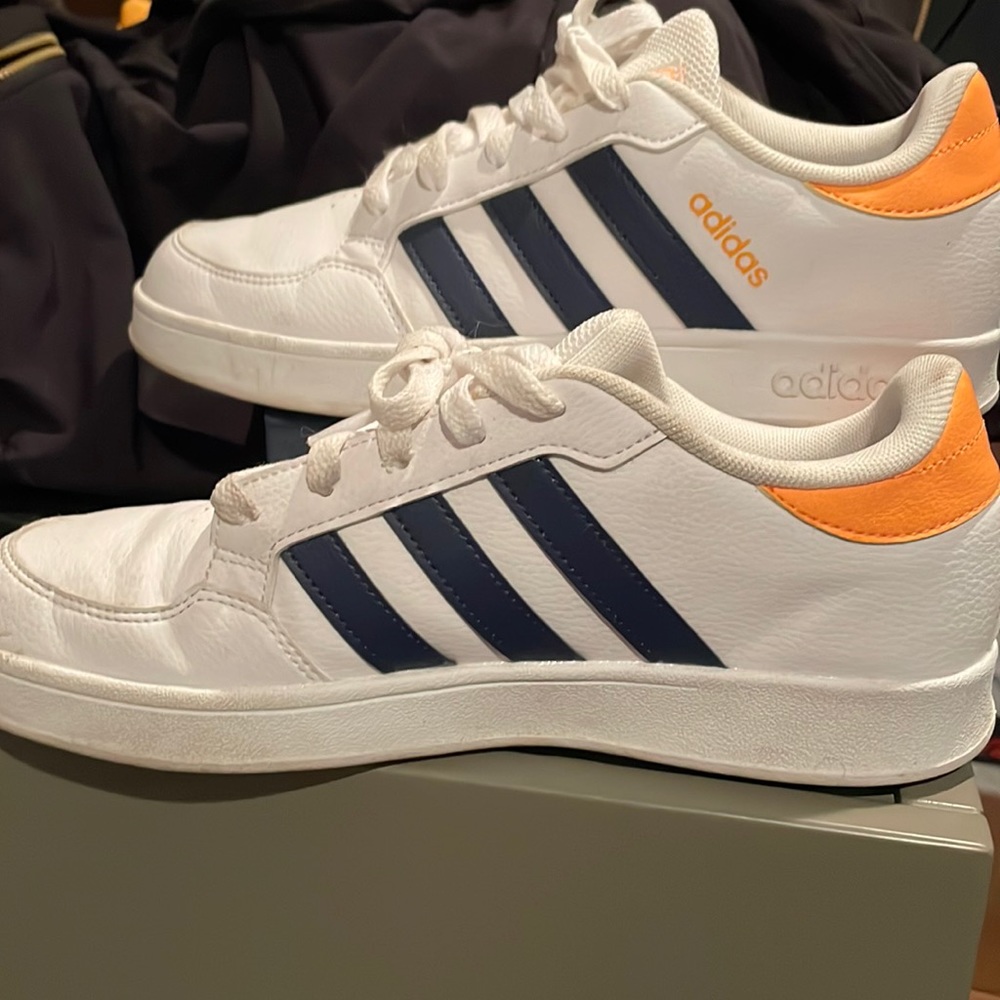 Boys Breaknet Addidas size 6